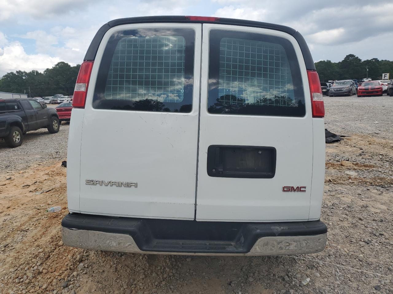 2019 GMC SAVANA G2500 photo 16