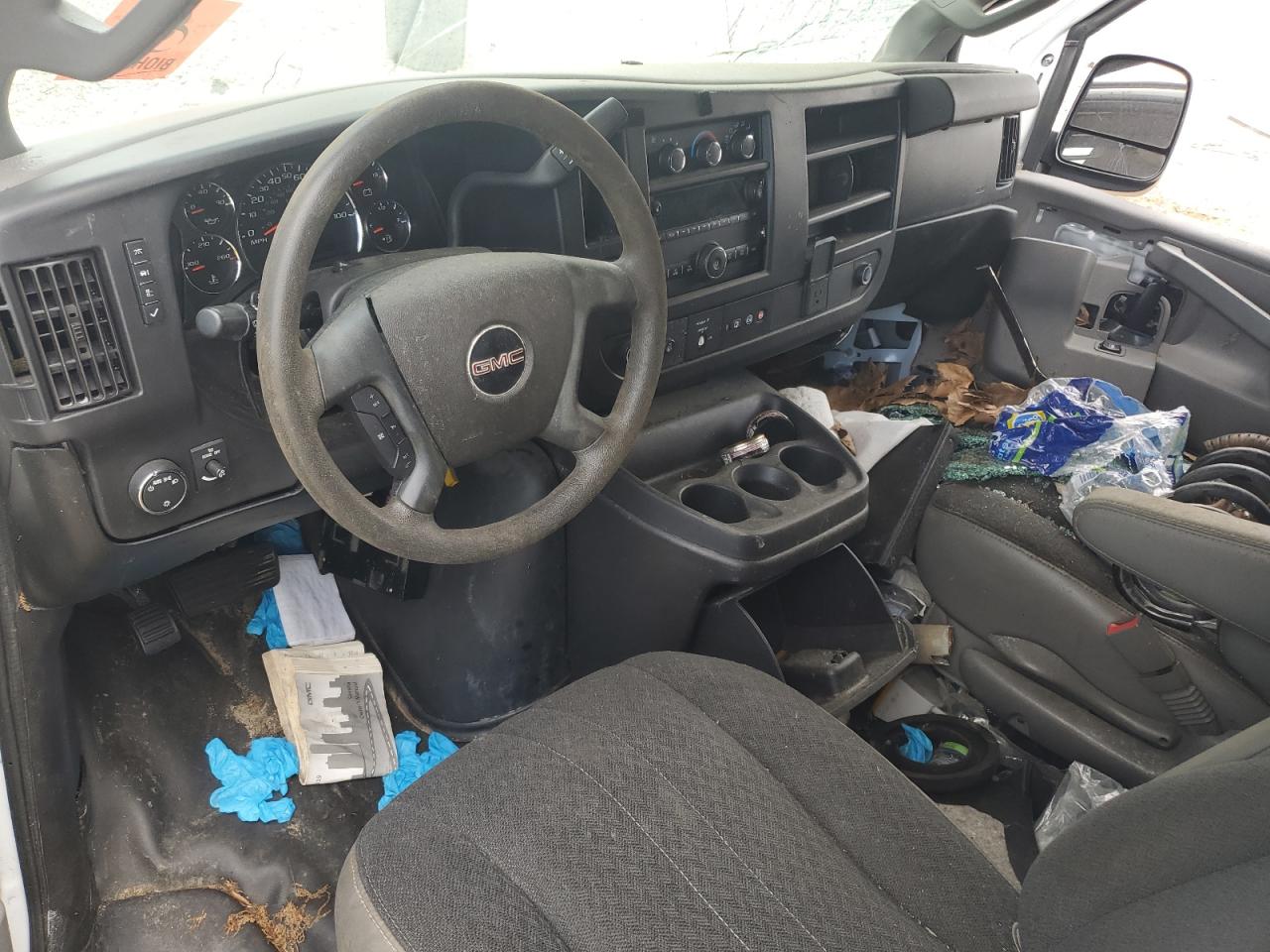 2019 GMC SAVANA G2500 photo 22