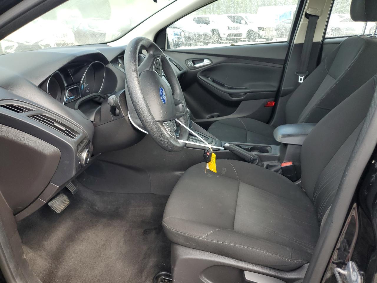 2015 FORD FOCUS SE photo 19