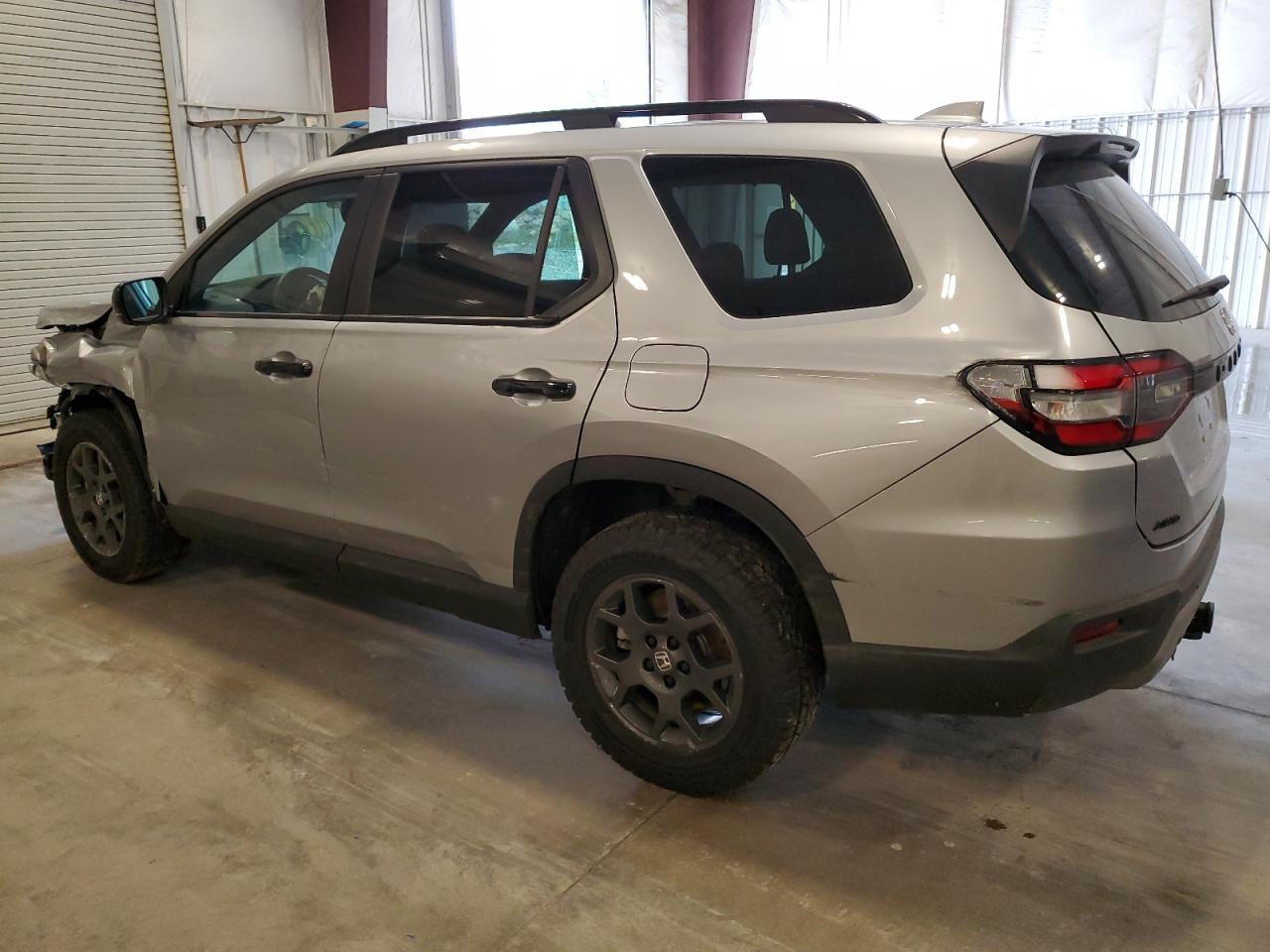 2025 HONDA PILOT TRAILSPORT photo 3