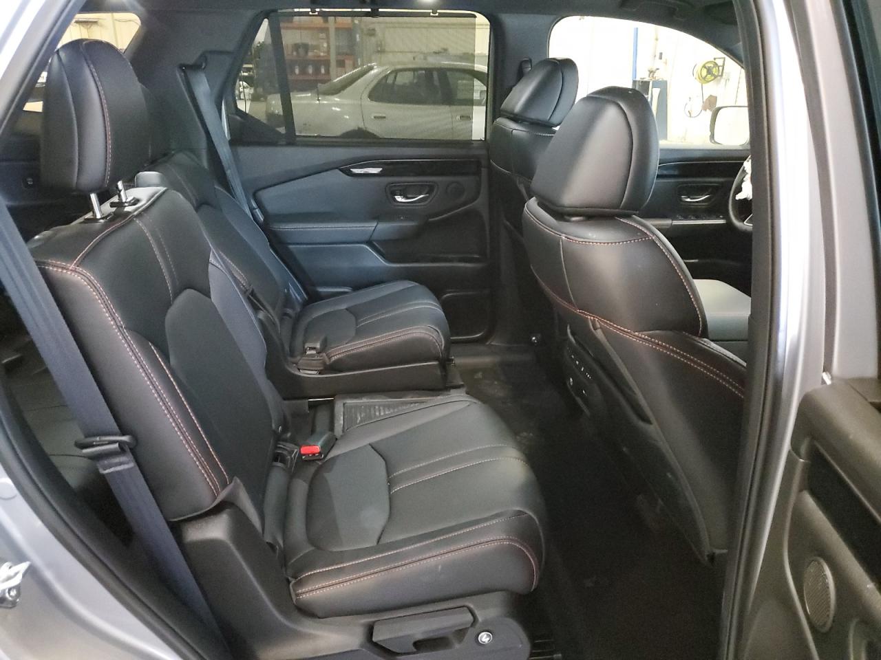 2025 HONDA PILOT TRAILSPORT photo 21