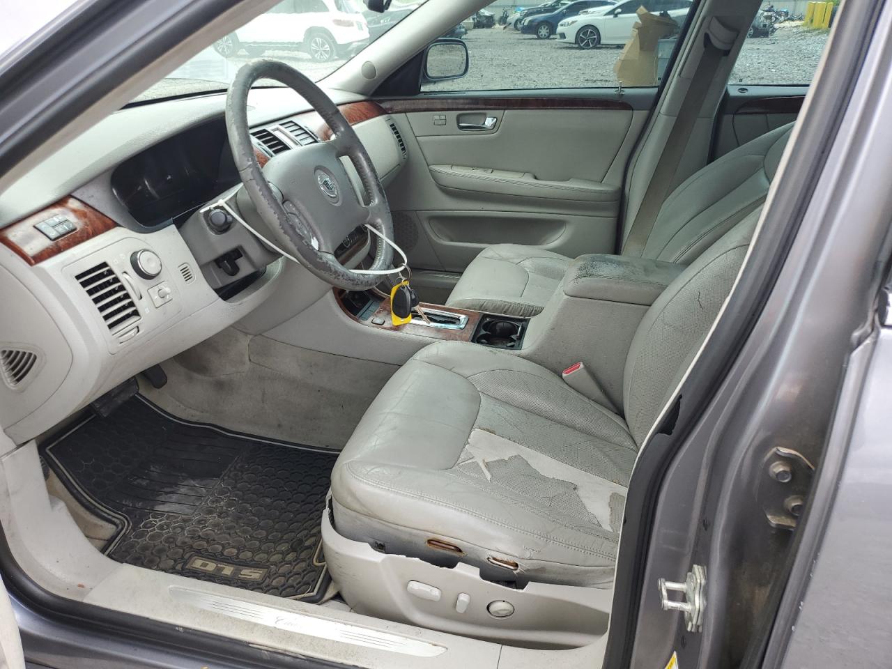 2007 CADILLAC DTS photo 13