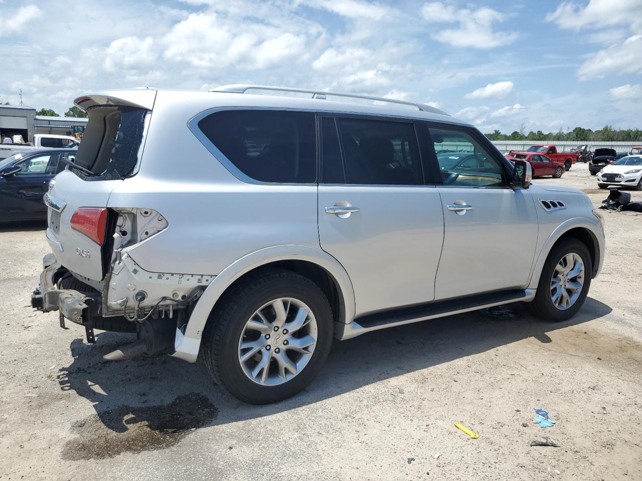 2013 INFINITI QX56 photo 5
