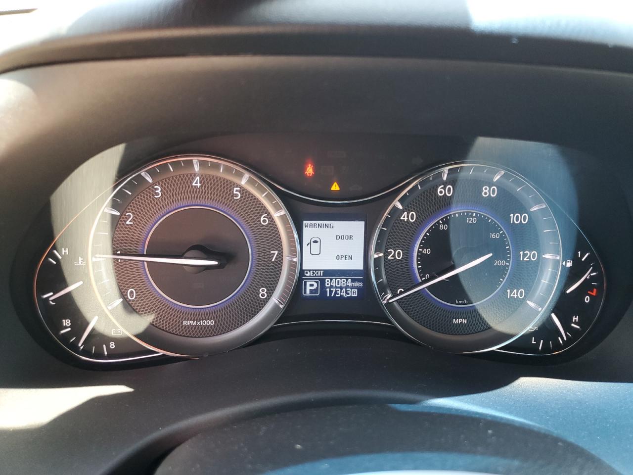 2013 INFINITI QX56 photo 17