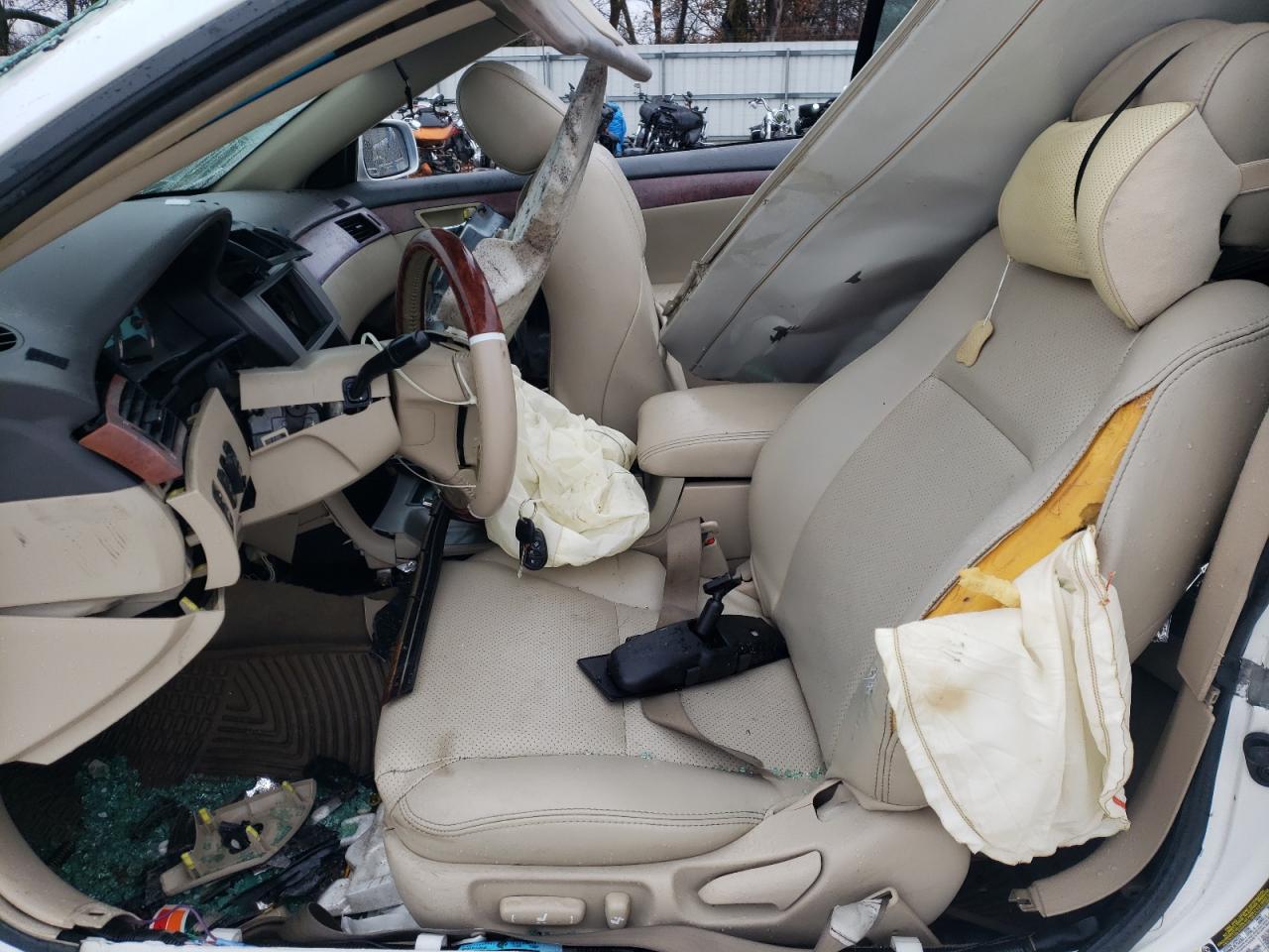 2006 TOYOTA CAMRY SOLARA SE photo 7