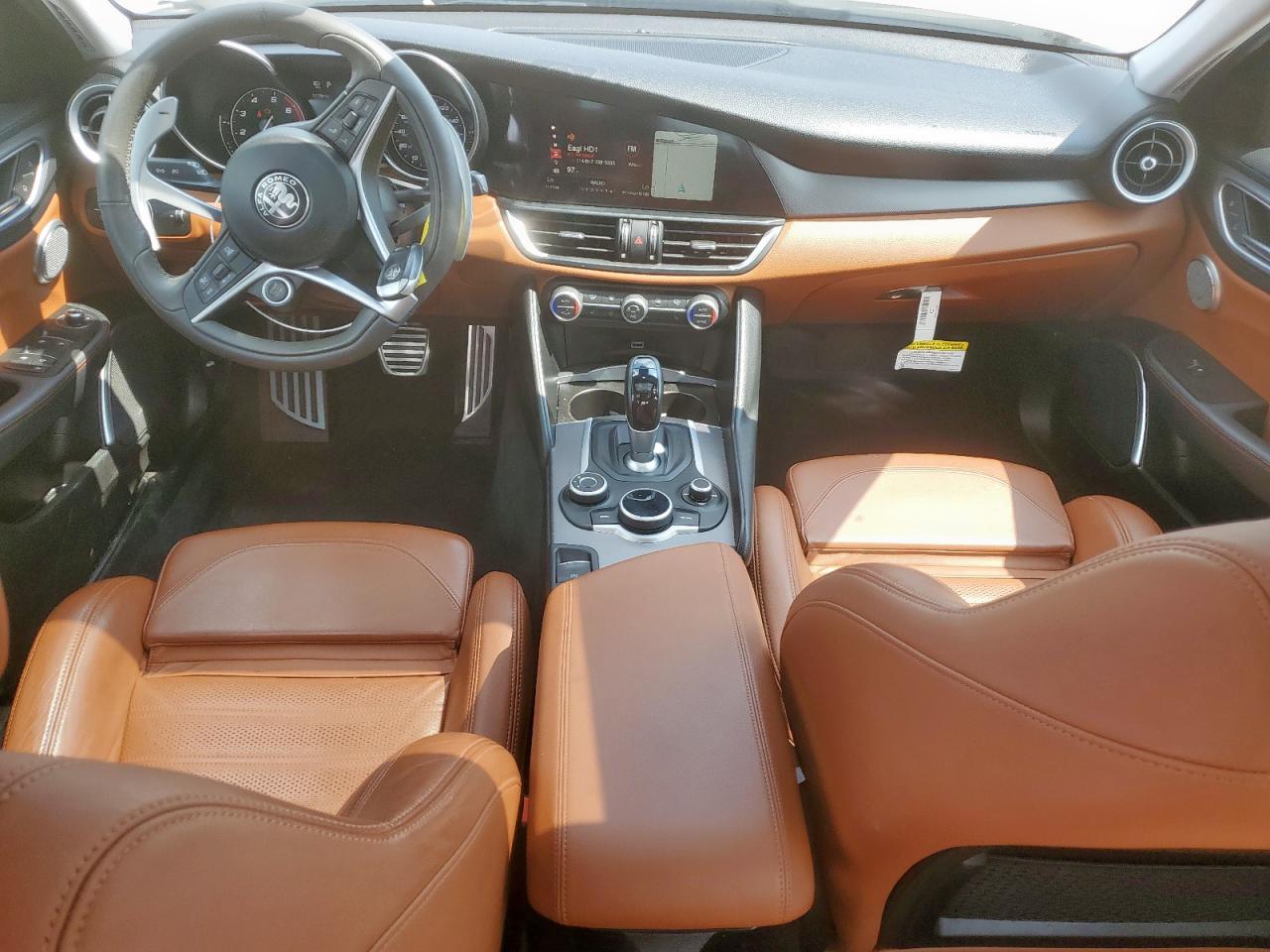 2018 ALFA ROMEO GIULIA TI photo 8