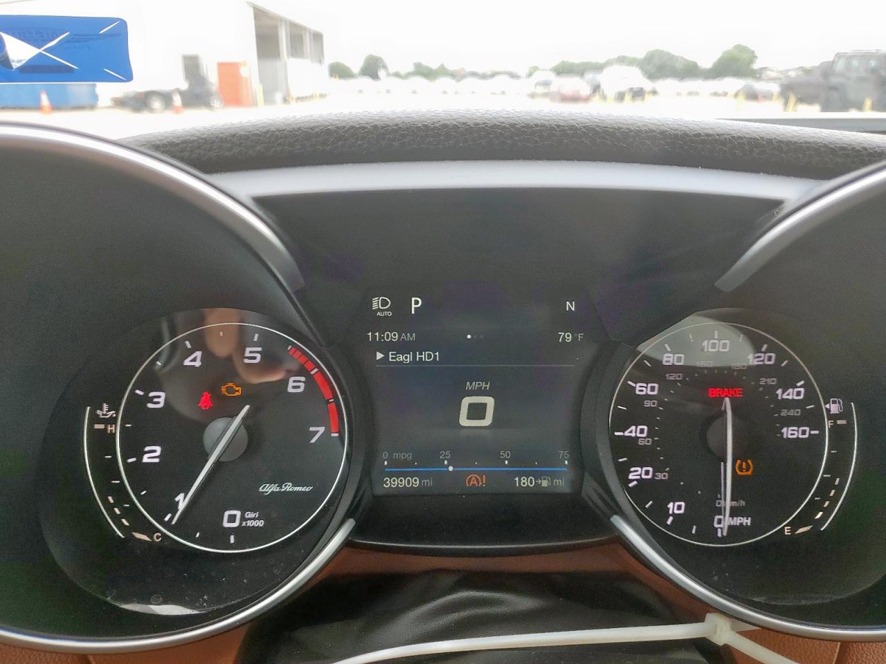 2018 ALFA ROMEO GIULIA TI photo 9