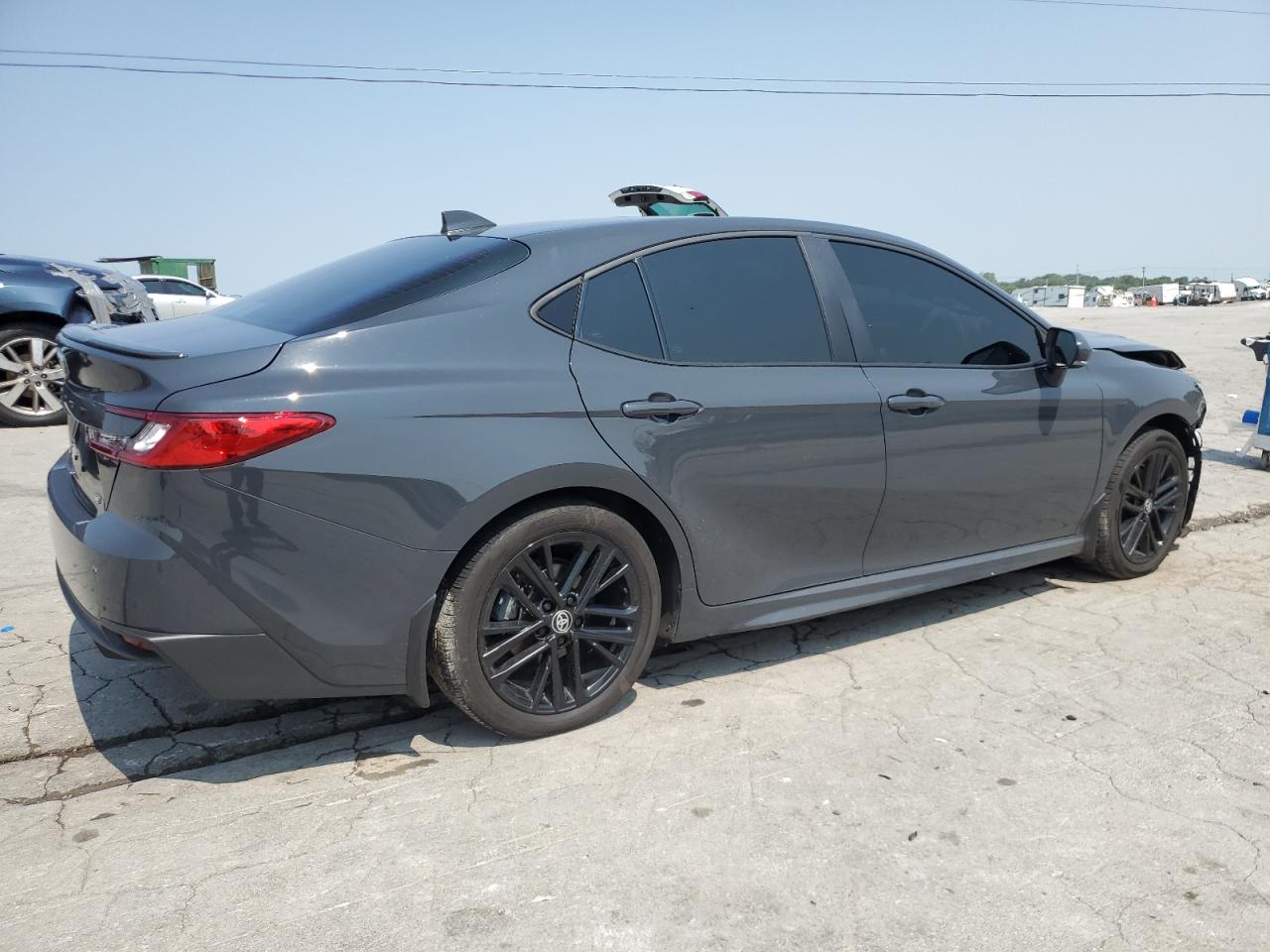 2025 TOYOTA CAMRY SE photo 3