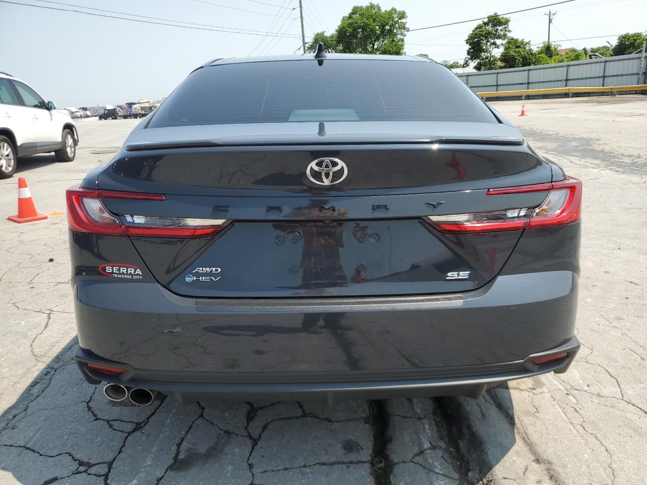 2025 TOYOTA CAMRY SE photo 6