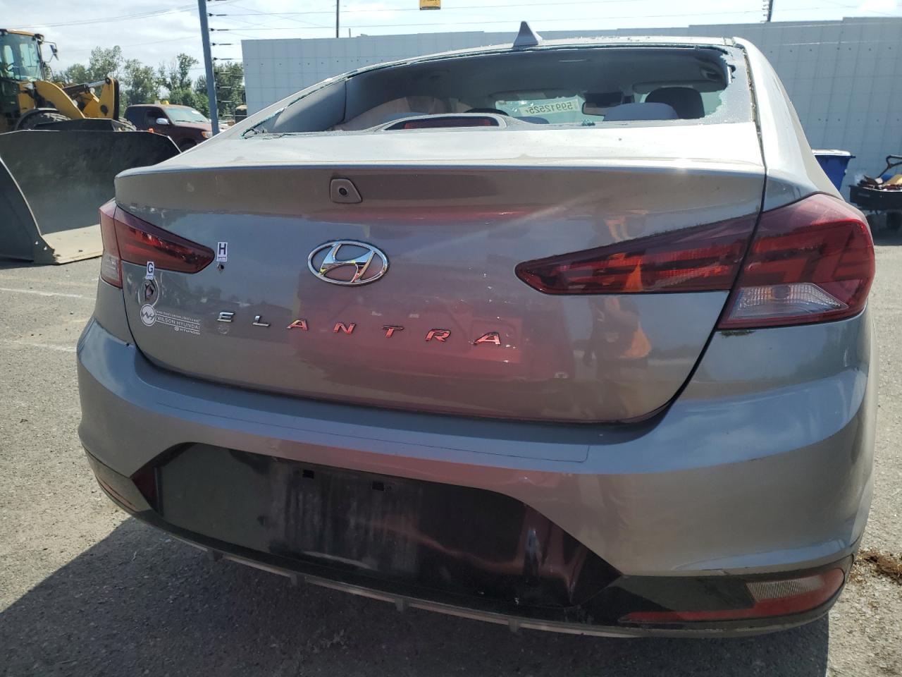 2020 HYUNDAI ELANTRA SEL photo 6