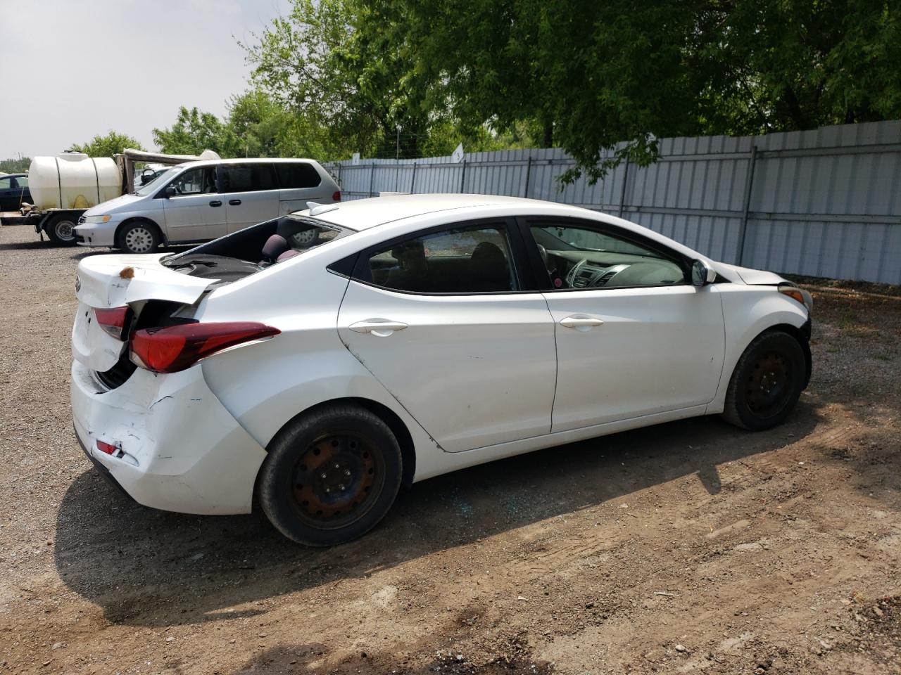 2016 HYUNDAI ELANTRA SE photo 3