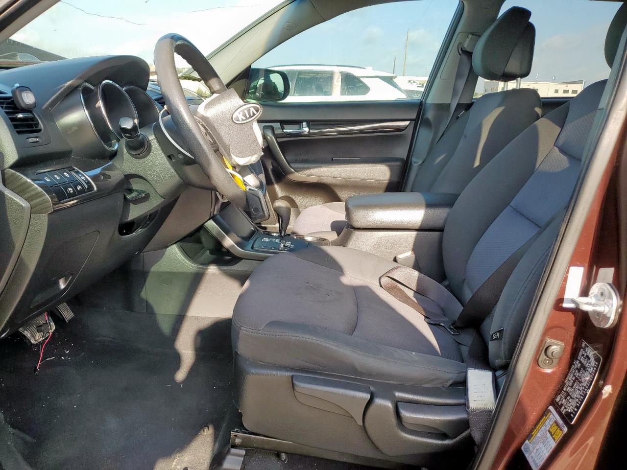 2012 KIA SORENTO LX photo 19