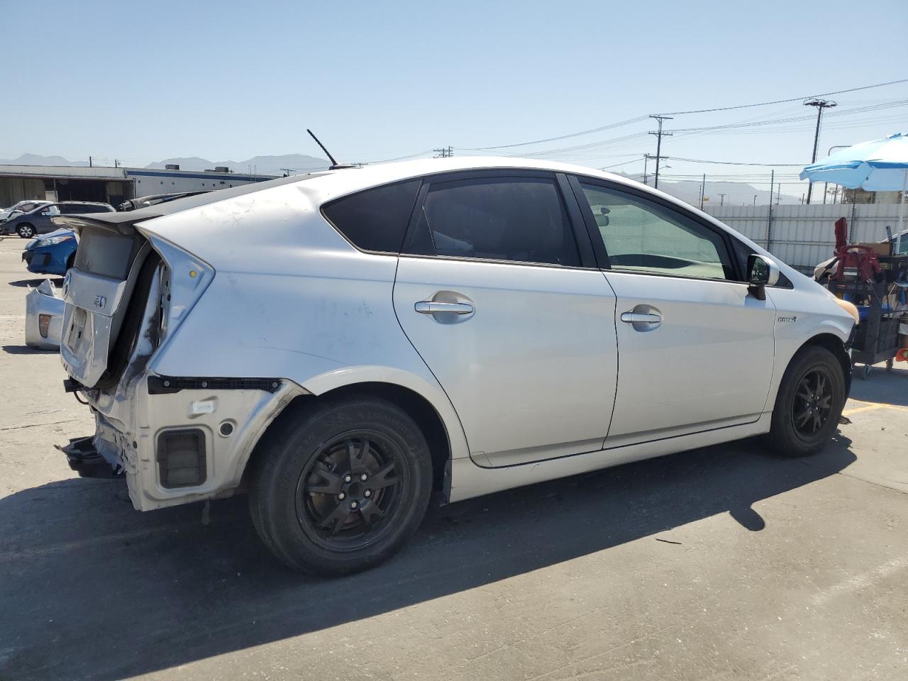 2013 TOYOTA PRIUS photo 5