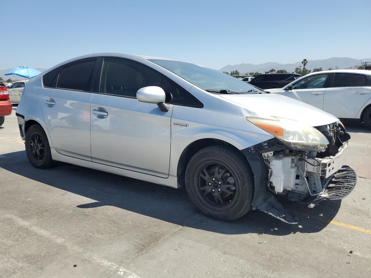 2013 TOYOTA PRIUS photo 7