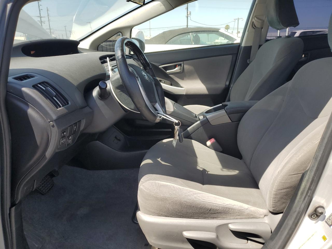 2013 TOYOTA PRIUS photo 13