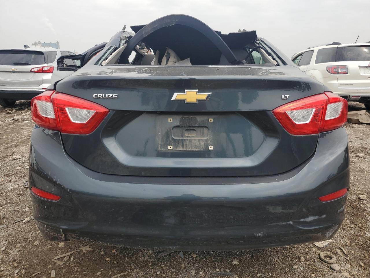 2017 CHEVROLET CRUZE LT photo 11