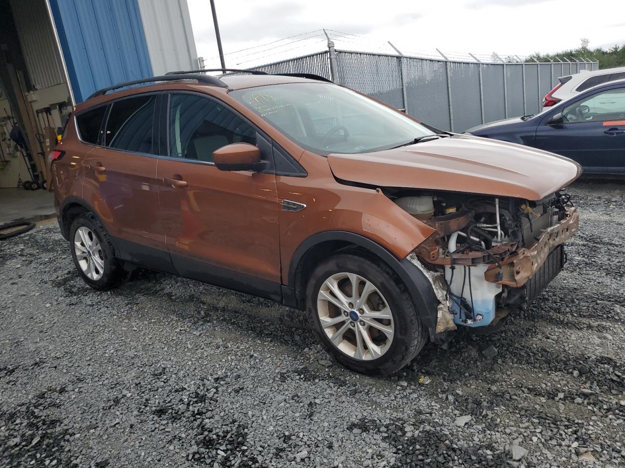 2017 FORD ESCAPE SE photo 4