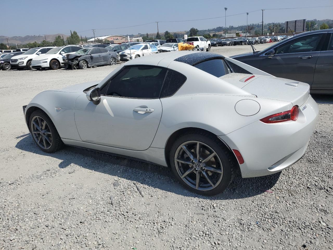 2017 MAZDA MX-5 MIATA GRAND TOURING photo 2