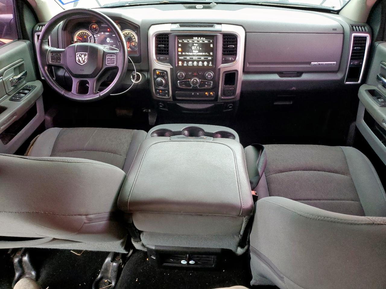 2016 RAM 1500 SLT photo 15