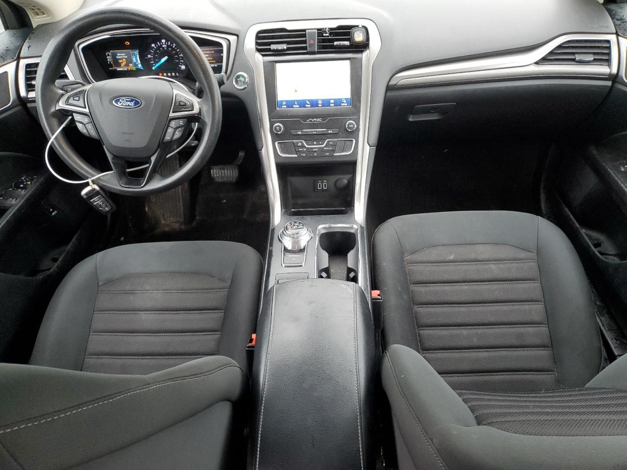 2019 FORD FUSION SE photo 8