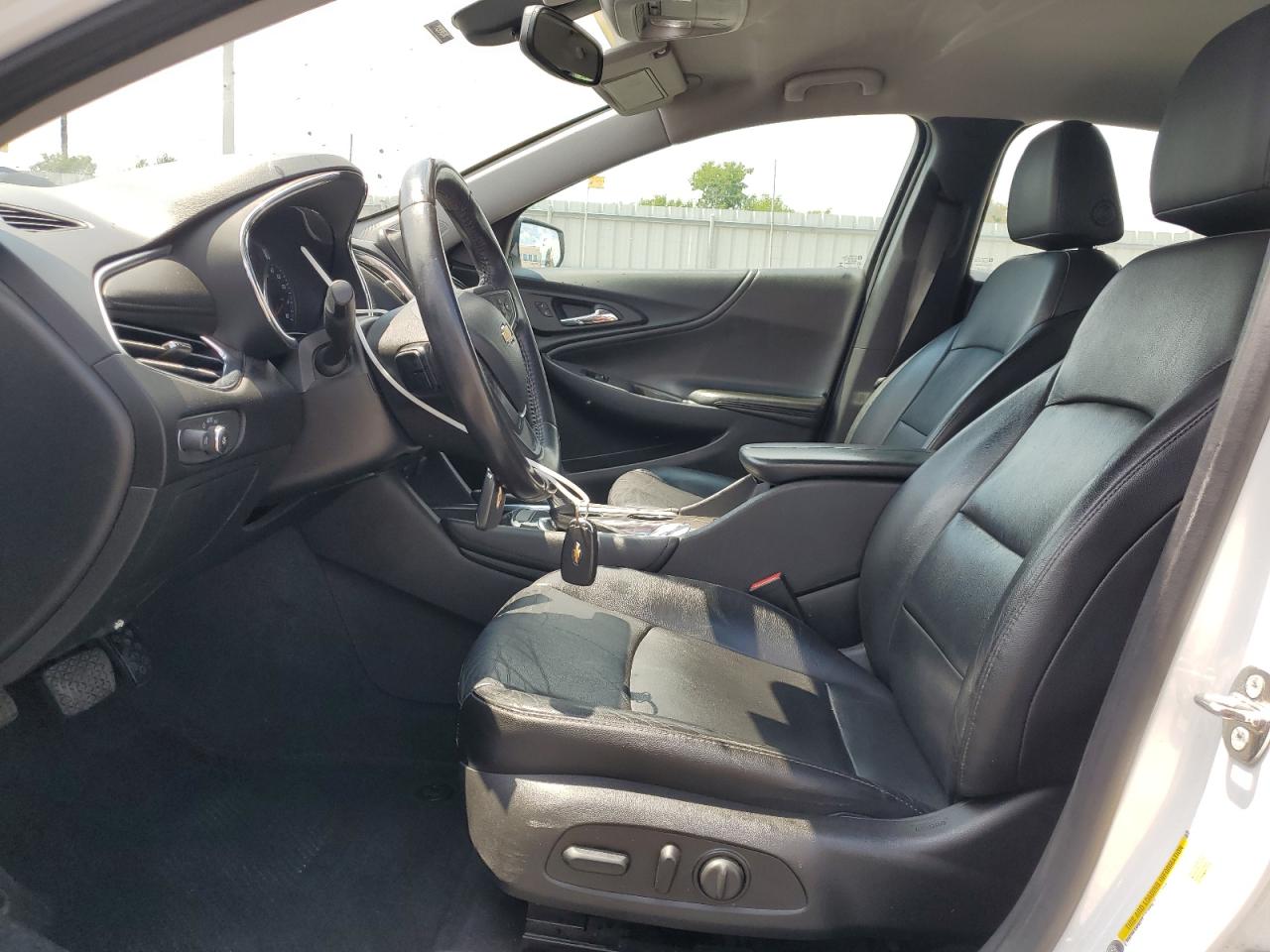 2017 CHEVROLET MALIBU LT photo 19
