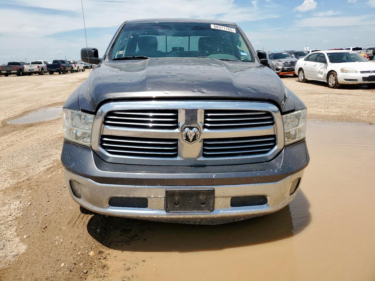 2016 RAM 1500 SLT photo 5
