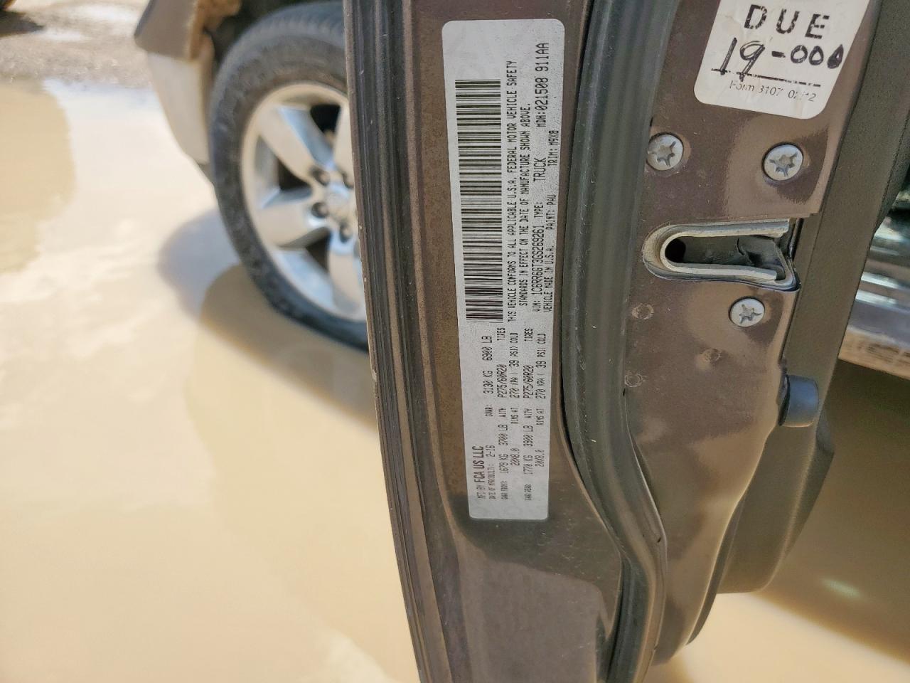 2016 RAM 1500 SLT photo 12