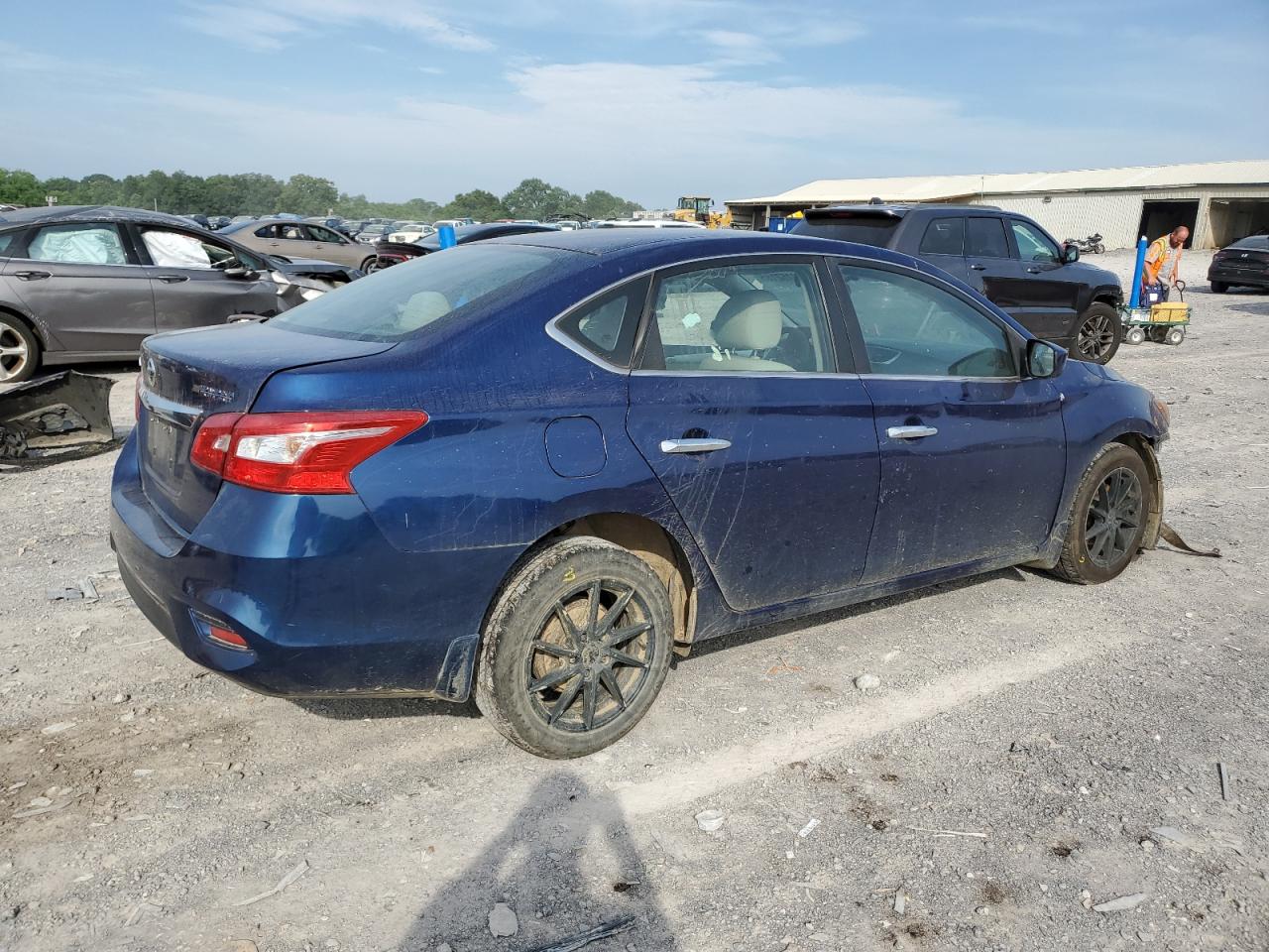 2016 NISSAN SENTRA S photo 3