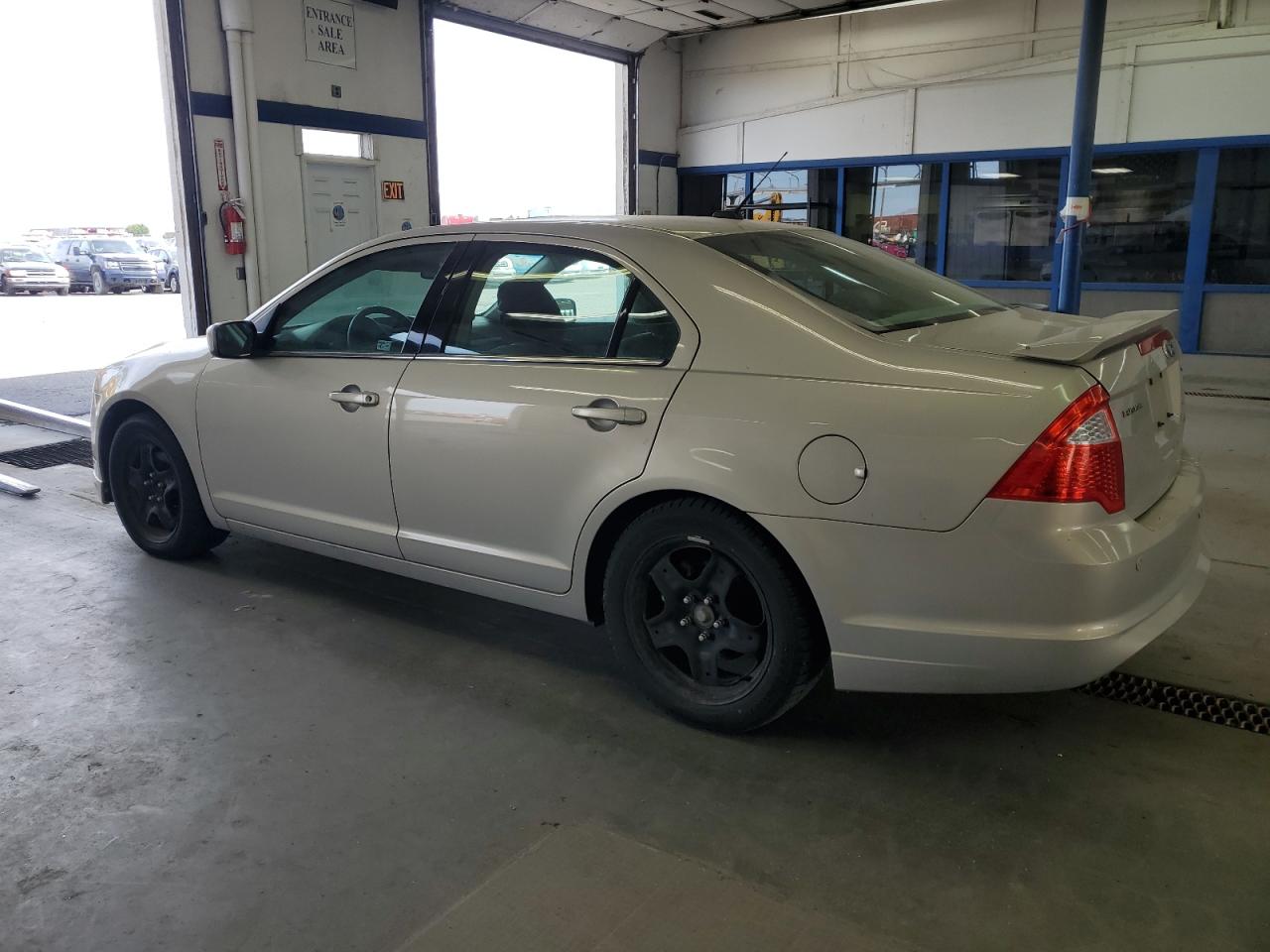 2010 FORD FUSION SE photo 3