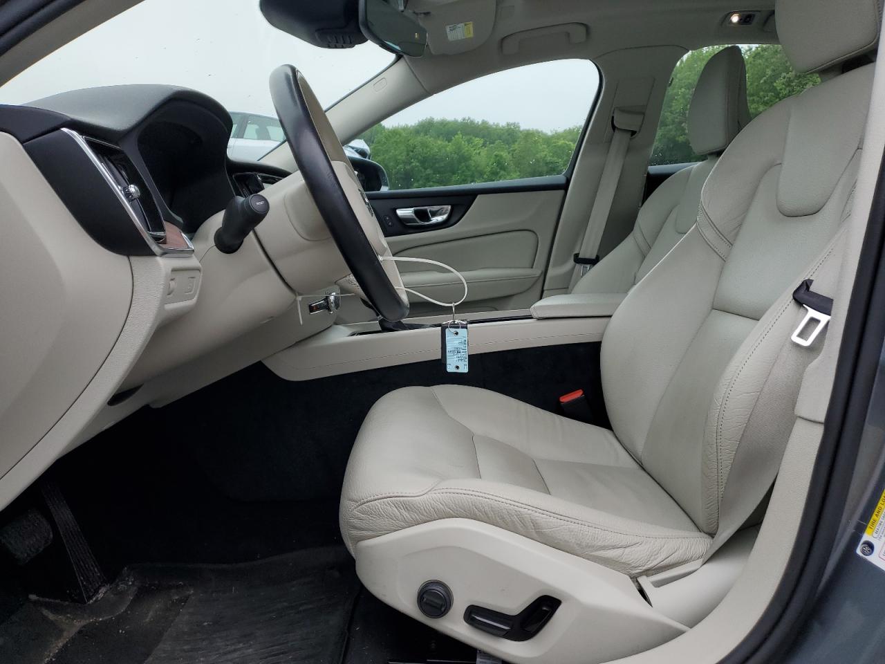 2021 VOLVO S60 T6 MOMENTUM photo 7