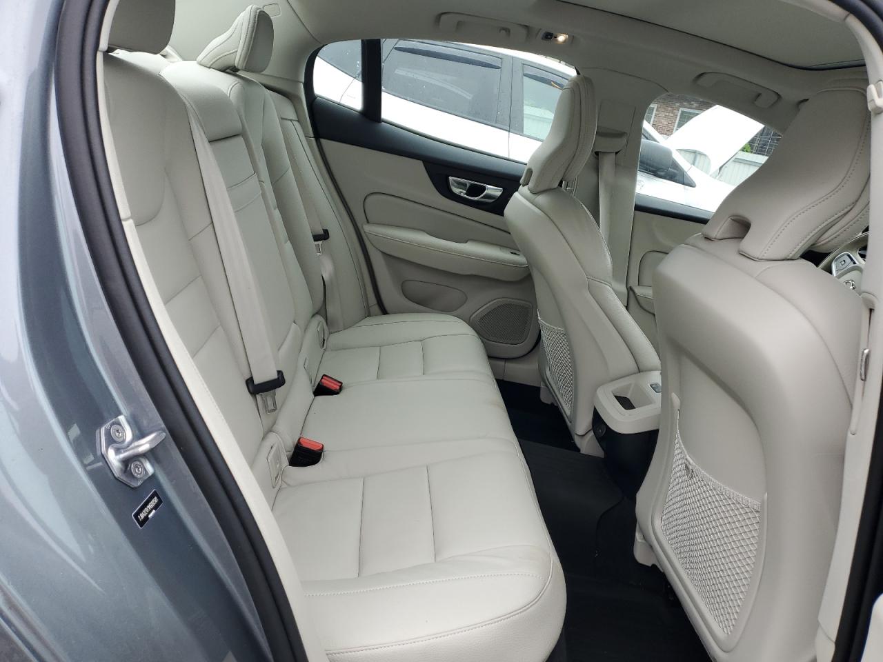 2021 VOLVO S60 T6 MOMENTUM photo 10