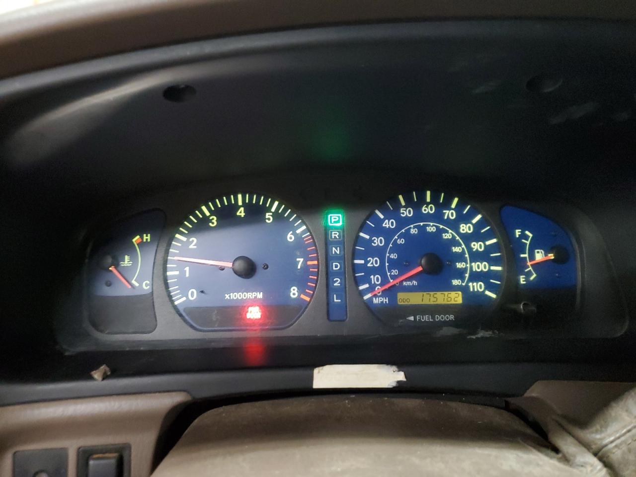 2002 TOYOTA SIENNA XLE photo 25