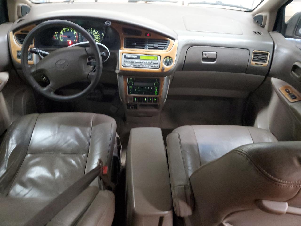 2002 TOYOTA SIENNA XLE photo 22