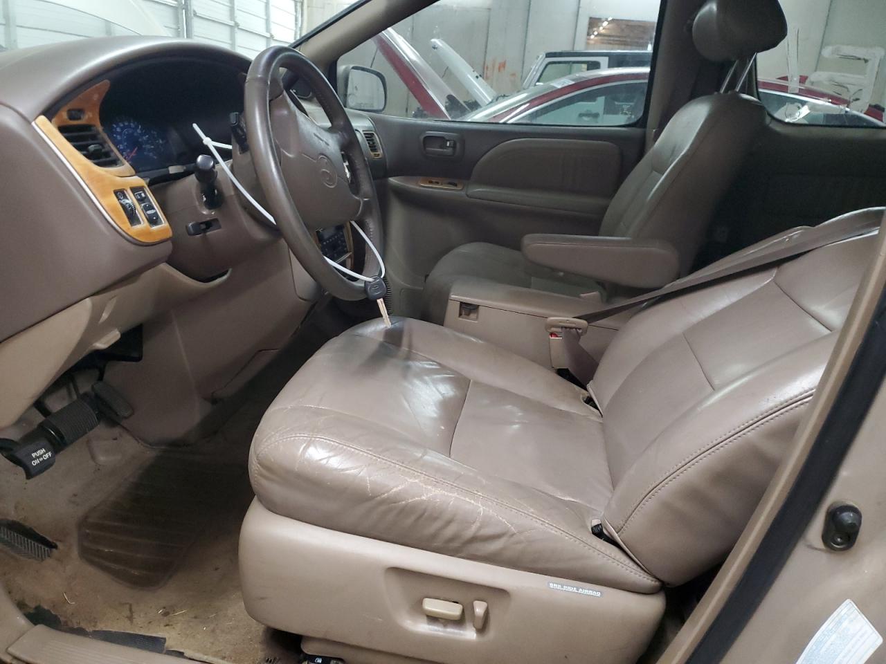 2002 TOYOTA SIENNA XLE photo 19
