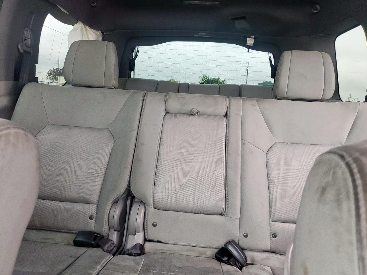 2015 HONDA PILOT LX photo 10