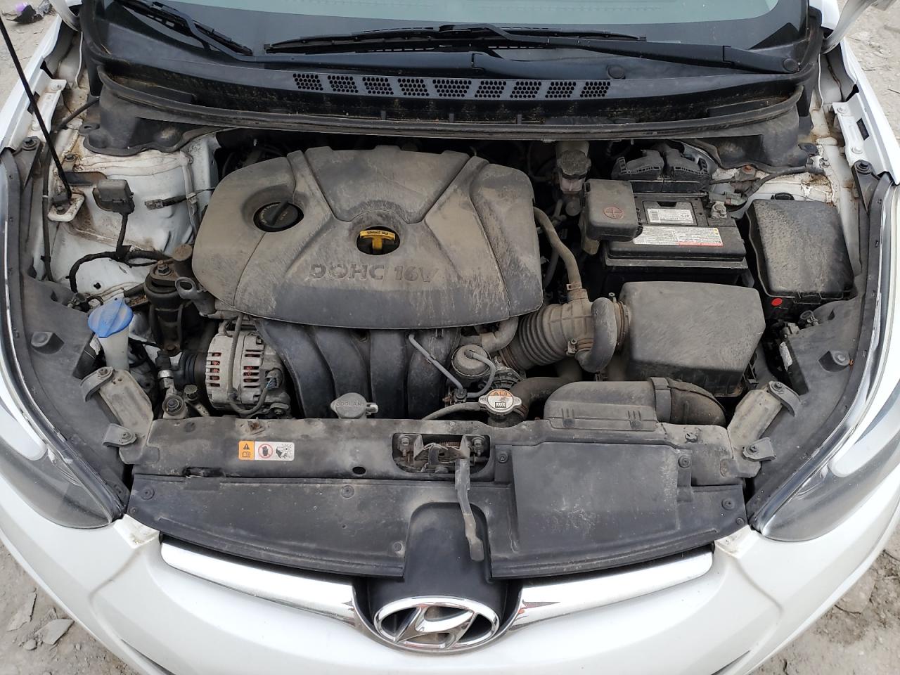 2015 HYUNDAI ELANTRA SE photo 21