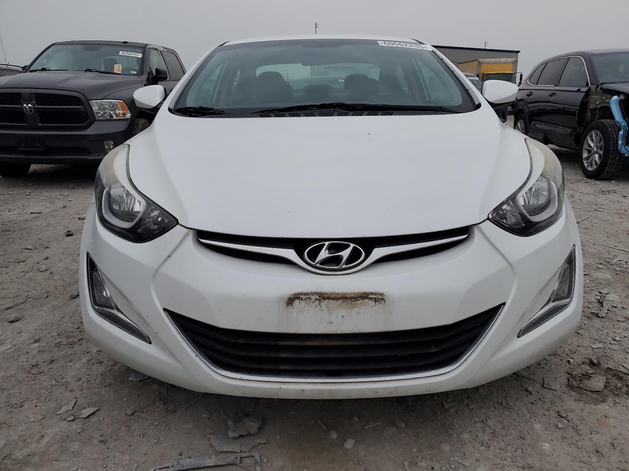 2015 HYUNDAI ELANTRA SE photo 9