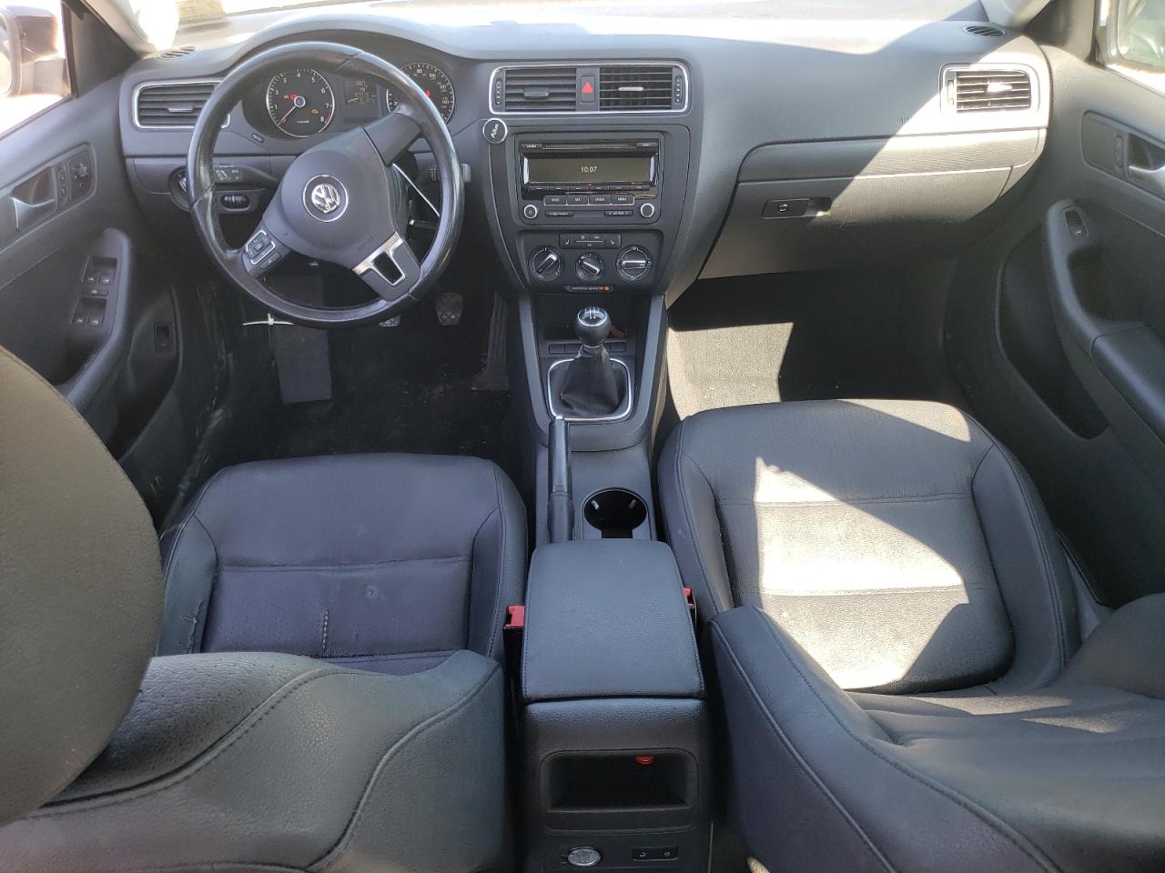 2012 VOLKSWAGEN JETTA SE photo 8