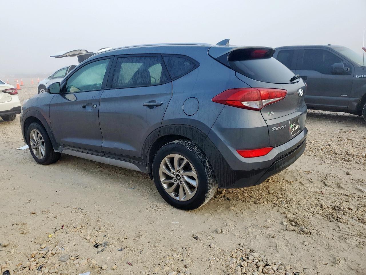 2018 HYUNDAI TUCSON SEL photo 2