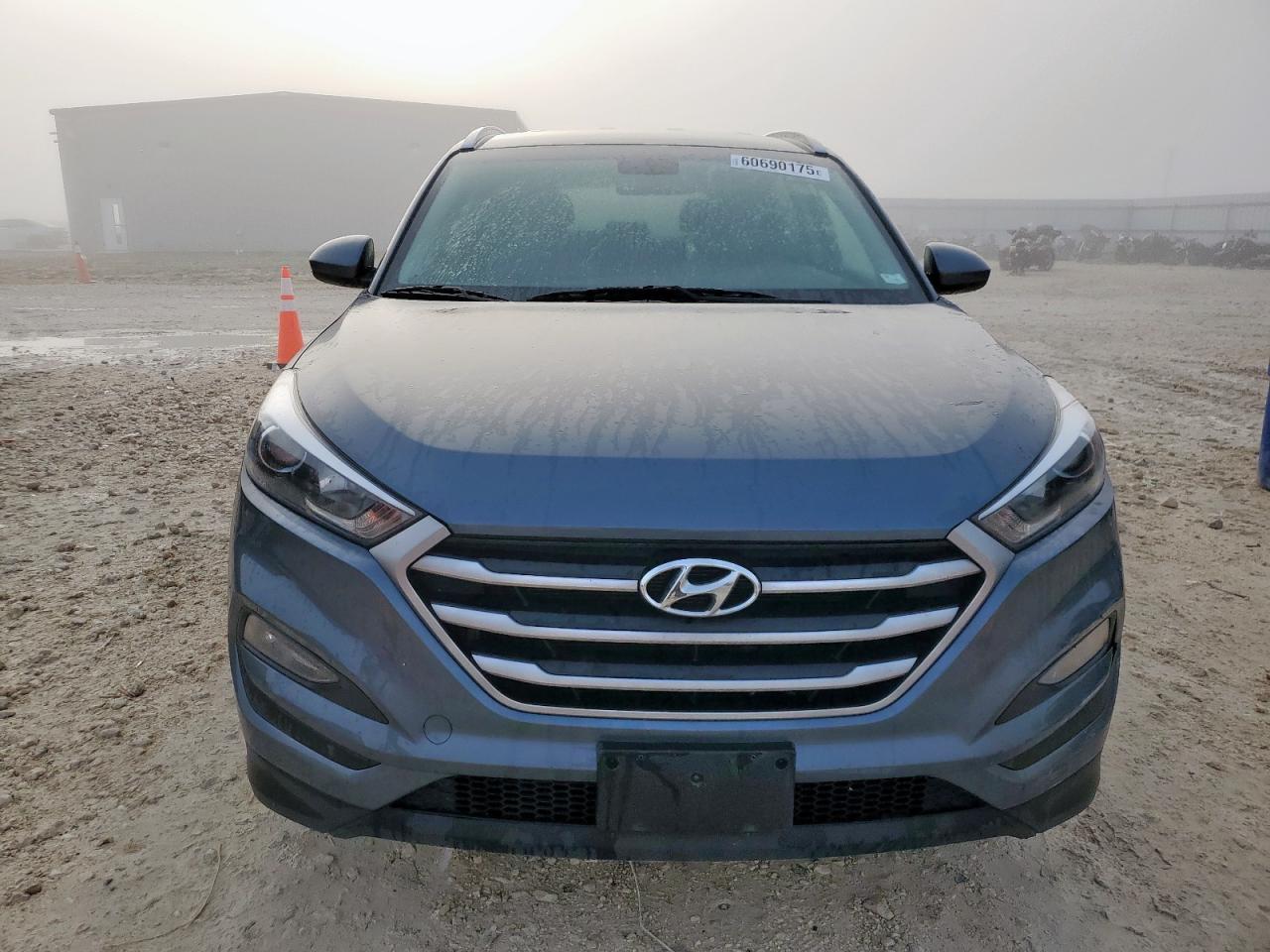 2018 HYUNDAI TUCSON SEL photo 5