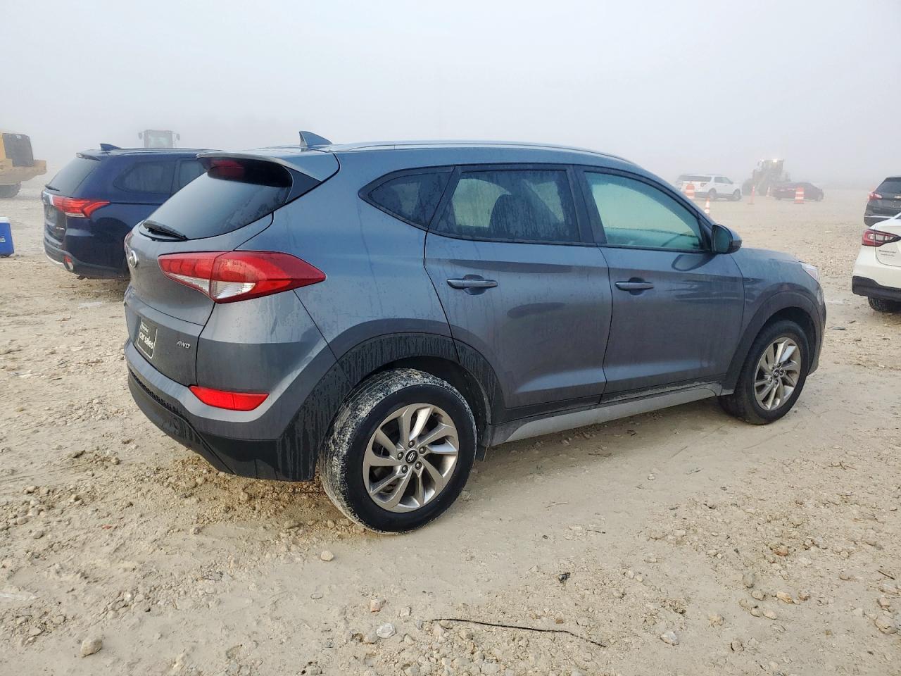 2018 HYUNDAI TUCSON SEL photo 3