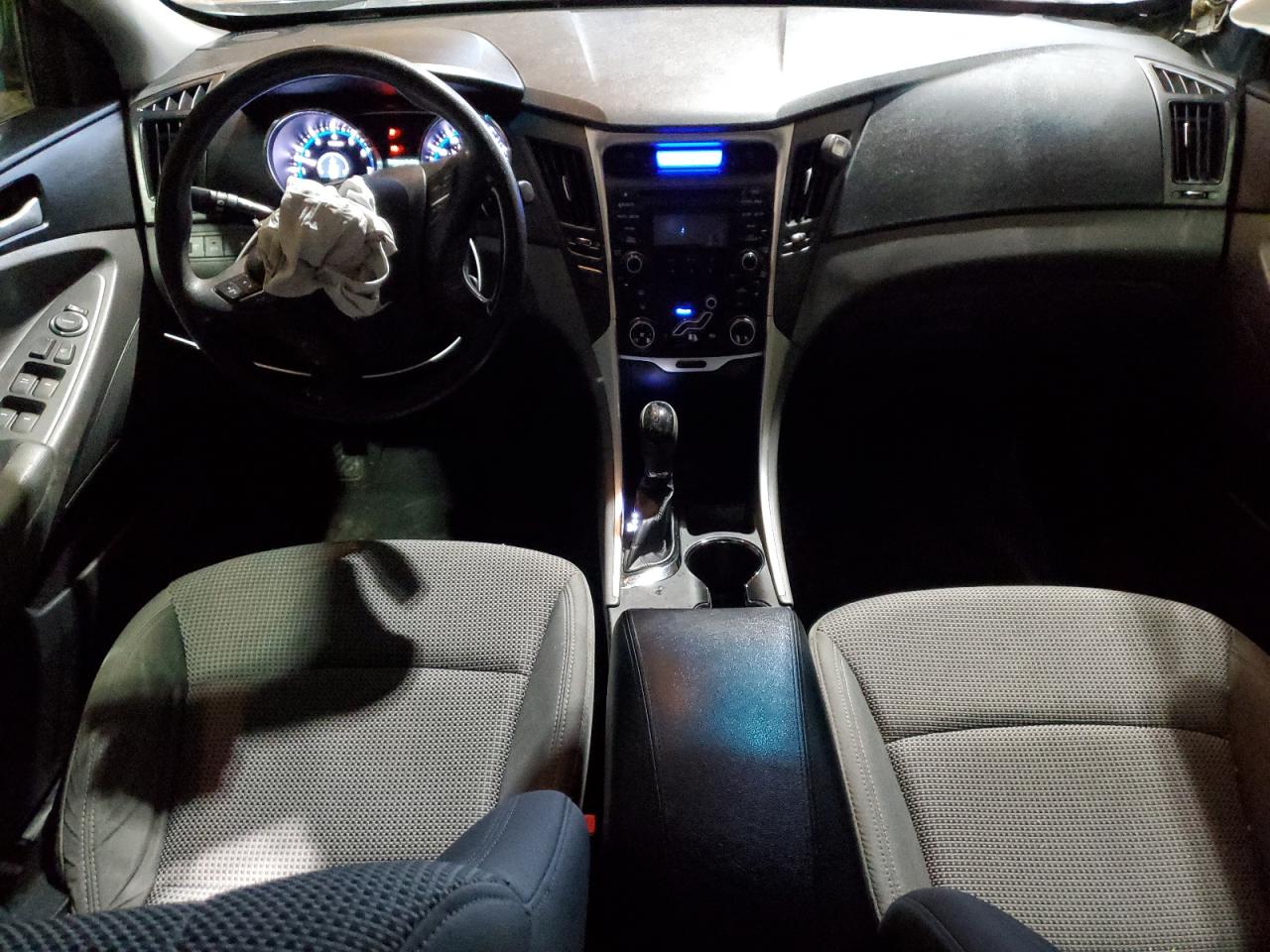 2012 HYUNDAI SONATA GLS photo 15
