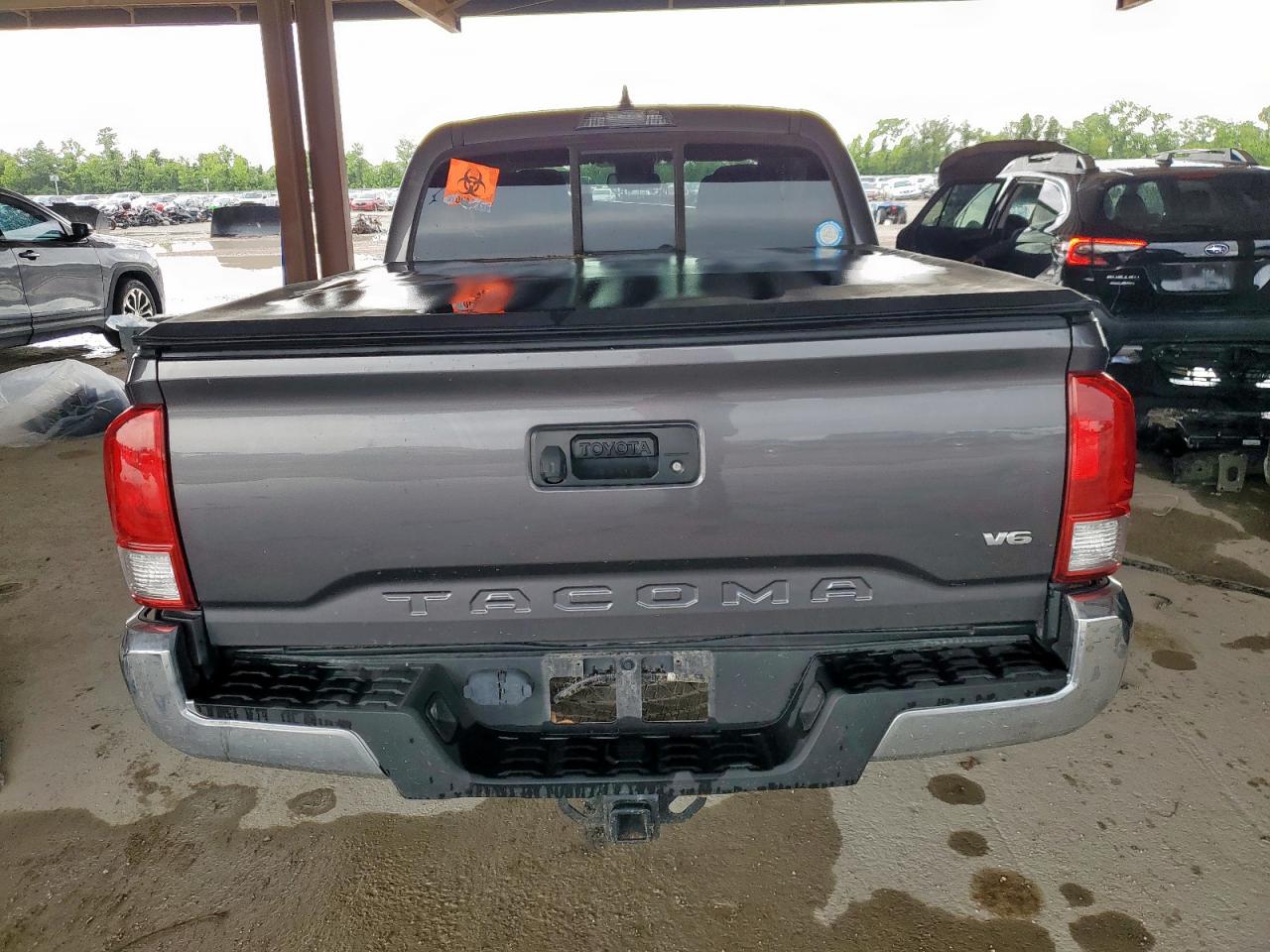2017 TOYOTA TACOMA DOUBLE CAB photo 11