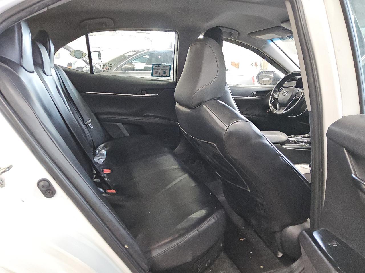 2019 TOYOTA CAMRY HYBRID photo 6