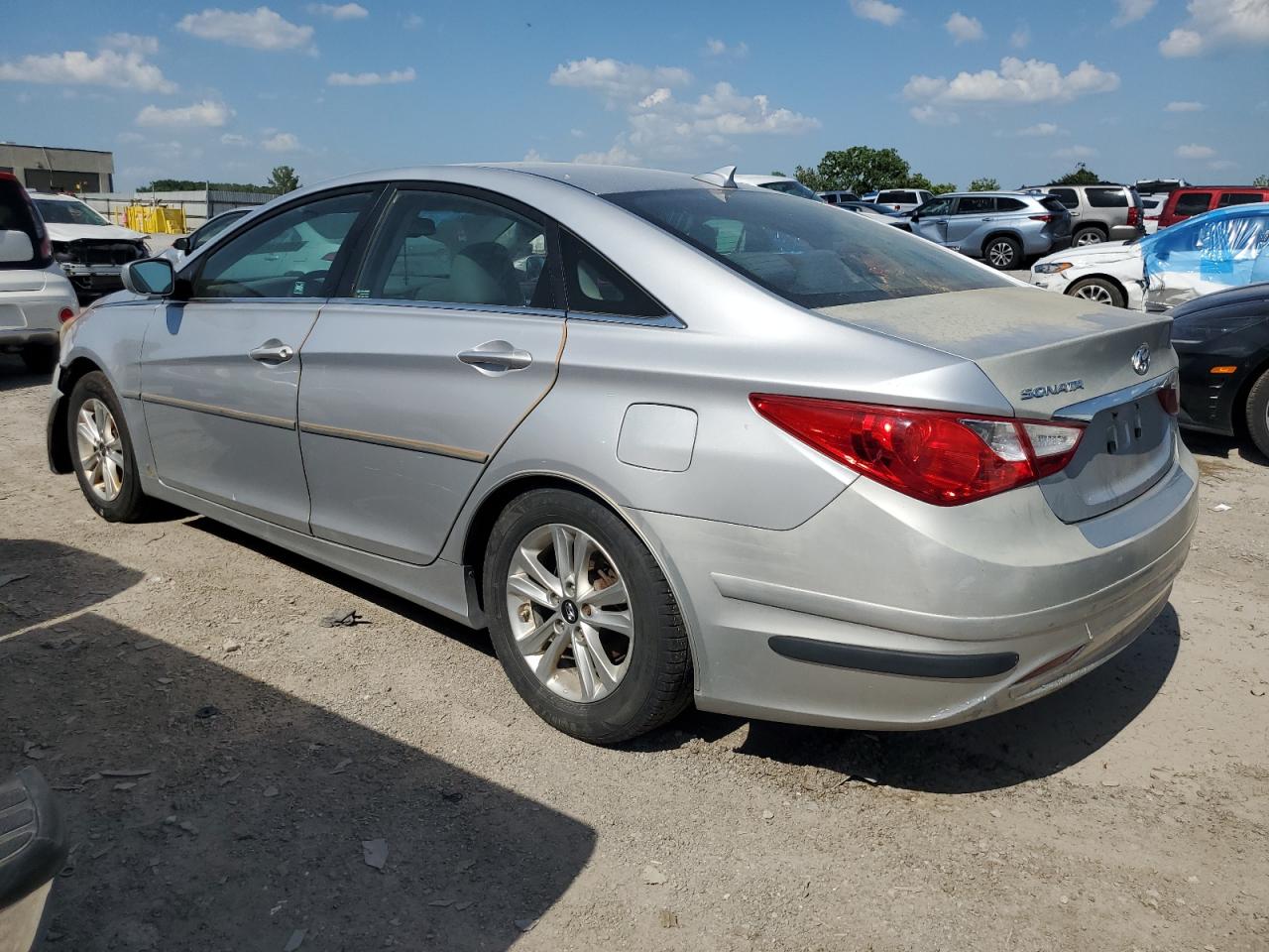 2013 HYUNDAI SONATA GLS photo 3