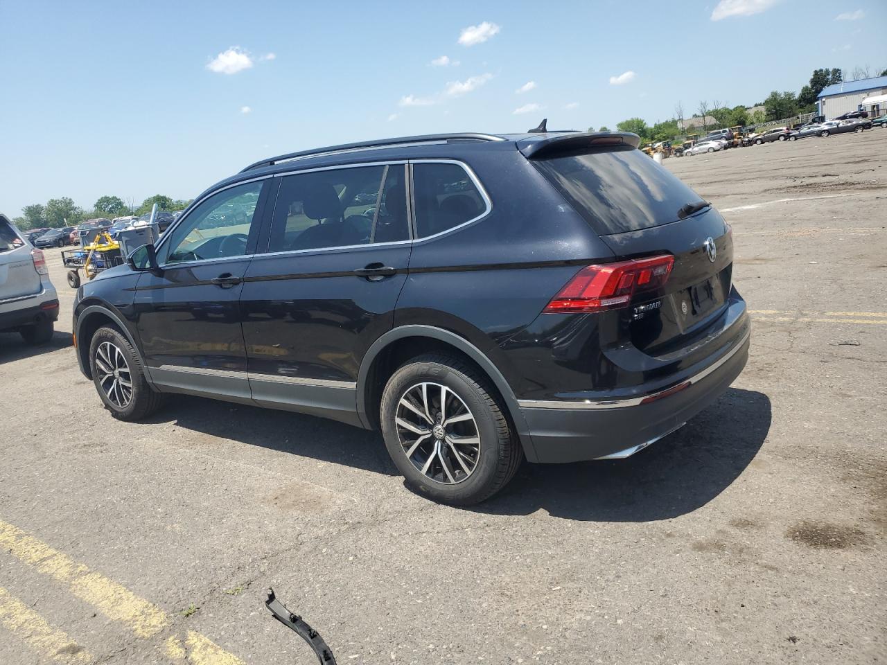 2021 VOLKSWAGEN TIGUAN SE photo 4