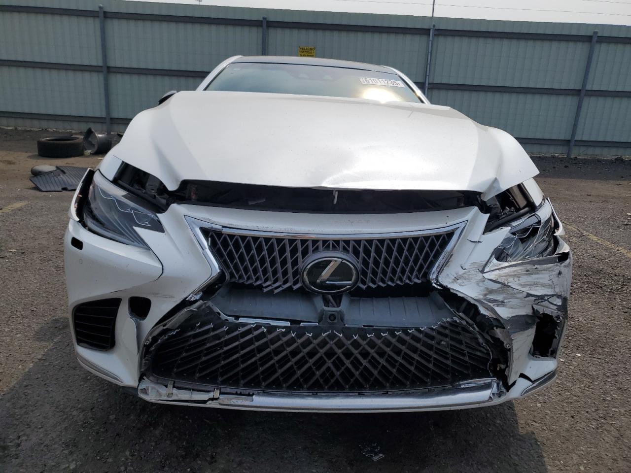 2019 LEXUS LS photo 9