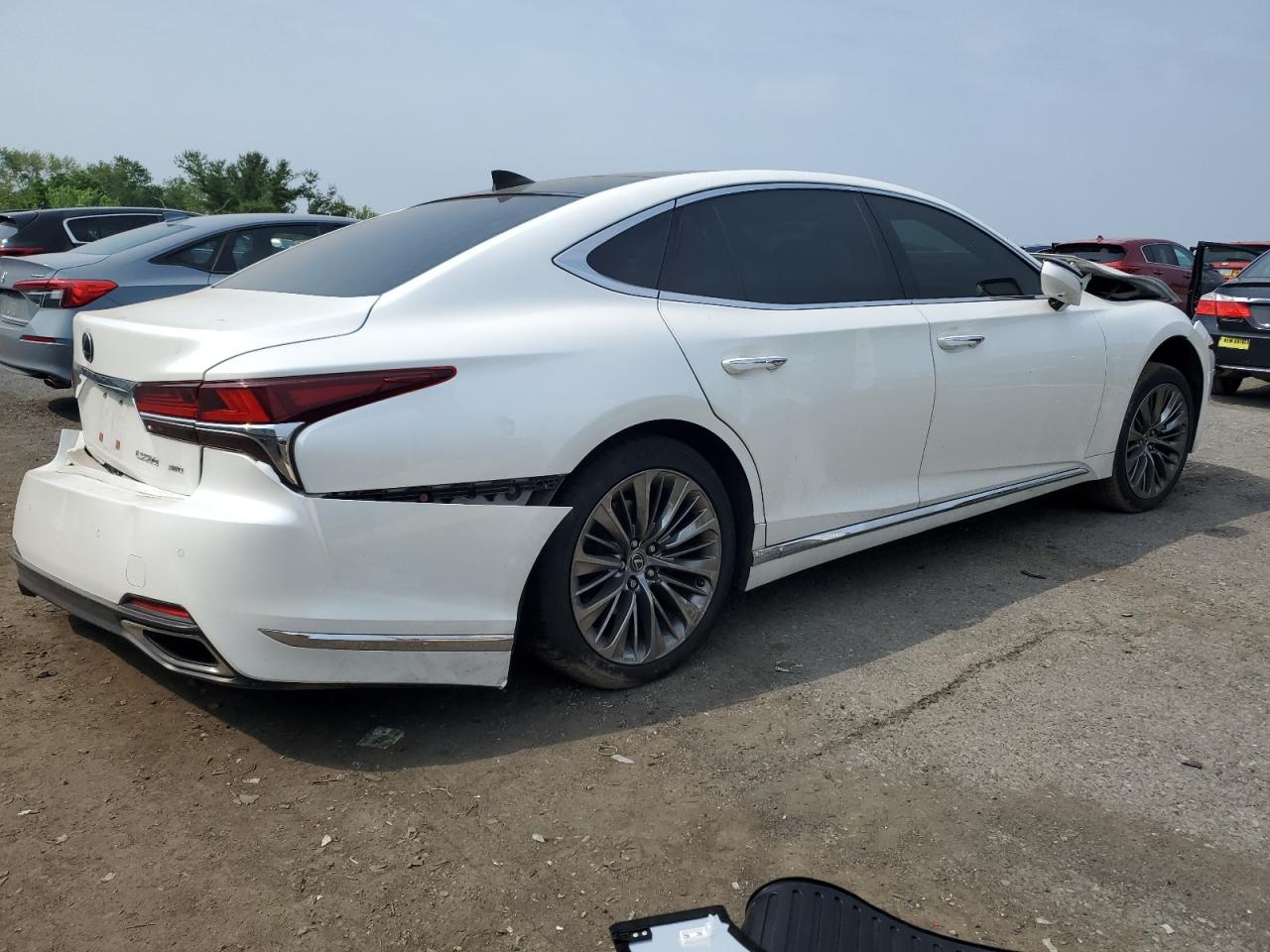 2019 LEXUS LS photo 5