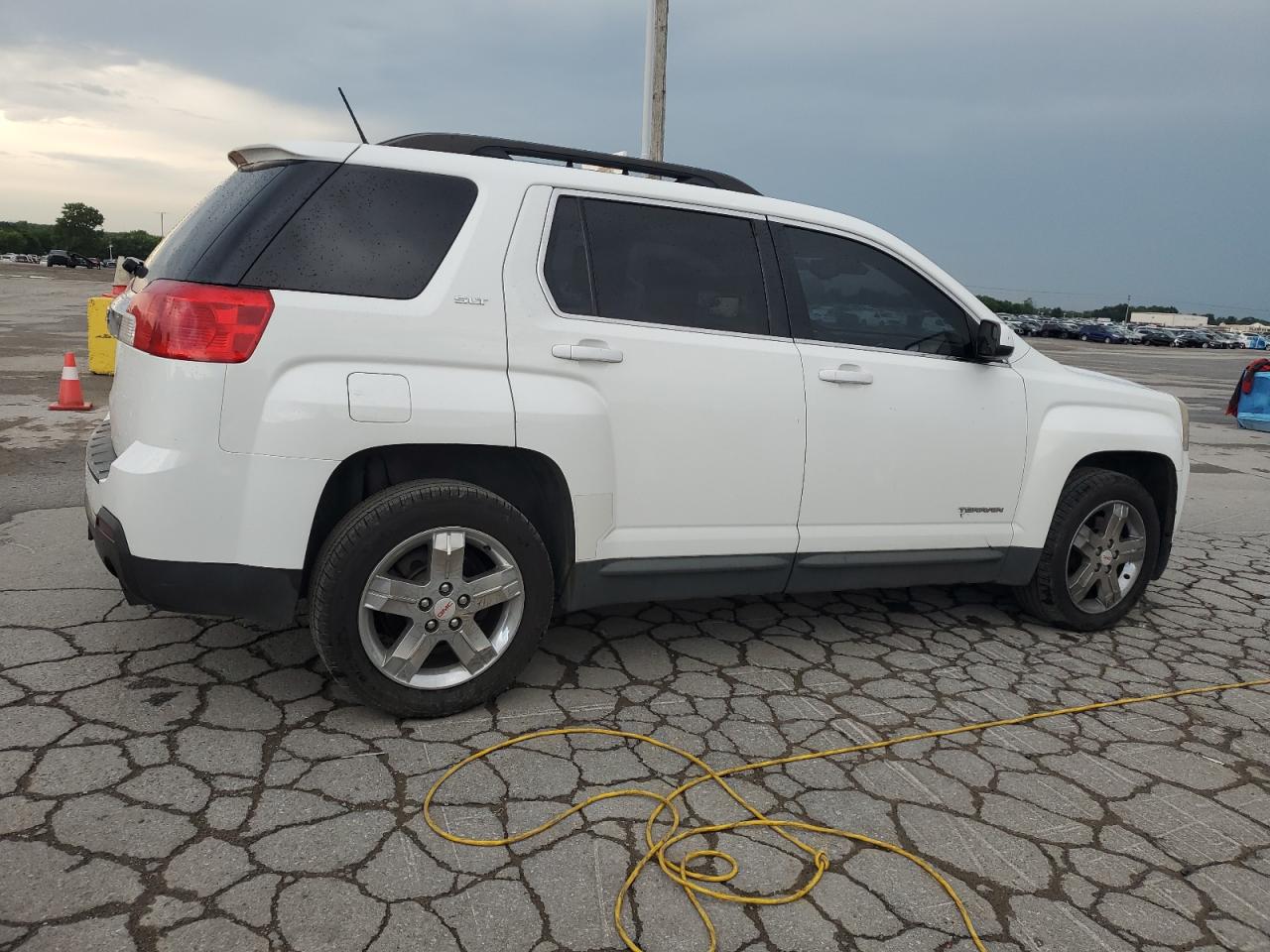 2013 GMC TERRAIN SLT photo 3