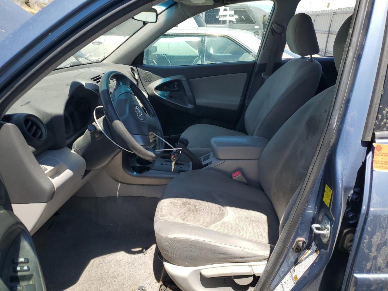 2010 TOYOTA RAV4 photo 19